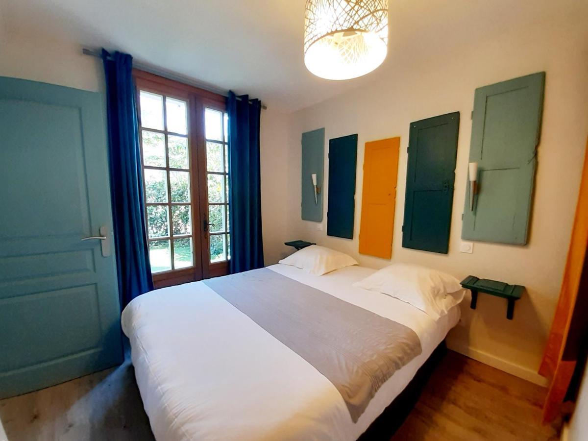 Logis Domaine De Peyrolade Bed & Breakfast Daux Exterior foto