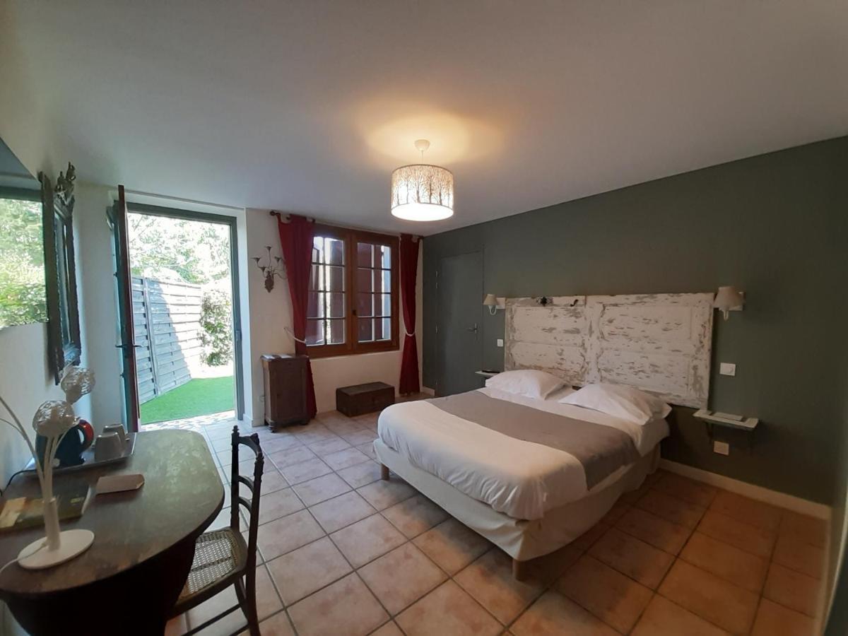 Logis Domaine De Peyrolade Bed & Breakfast Daux Exterior foto