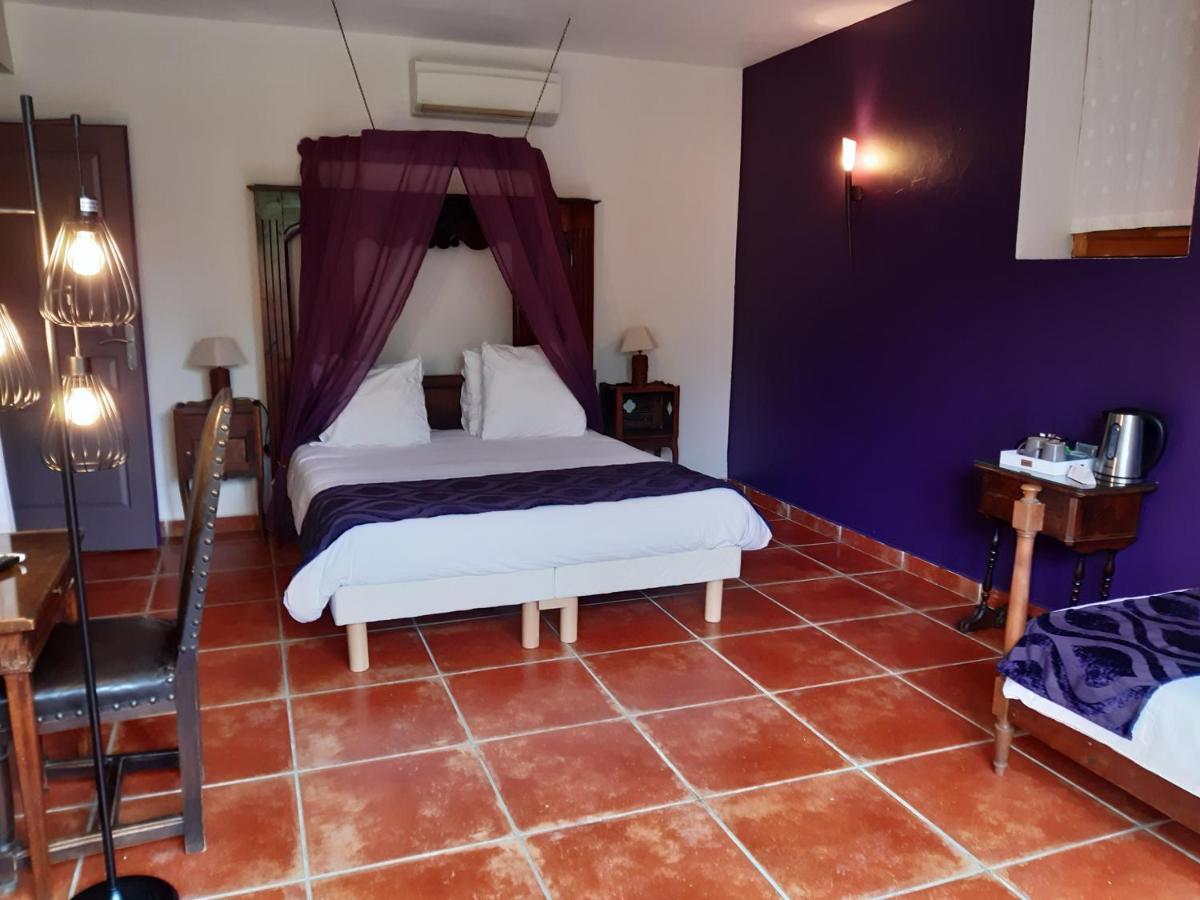 Logis Domaine De Peyrolade Bed & Breakfast Daux Exterior foto